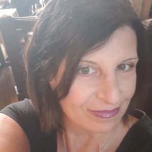 Hazel, single woman over 50 from Albuquerque